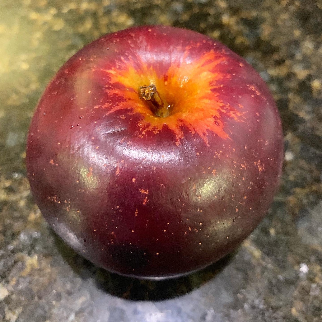 Unusual apples I've found in shops Pictures! Growing Fruit
