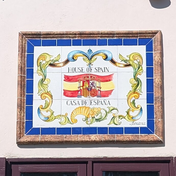 PXL_20251028_201327862