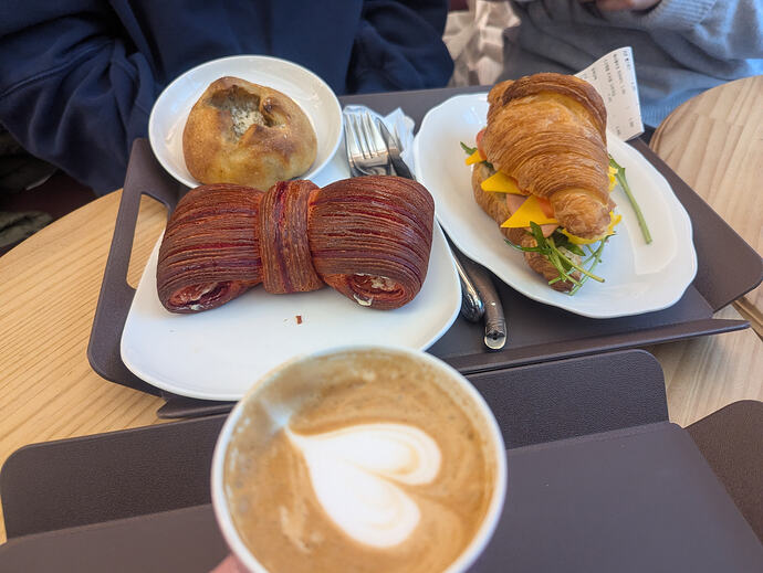 PXL_20260221_001635802